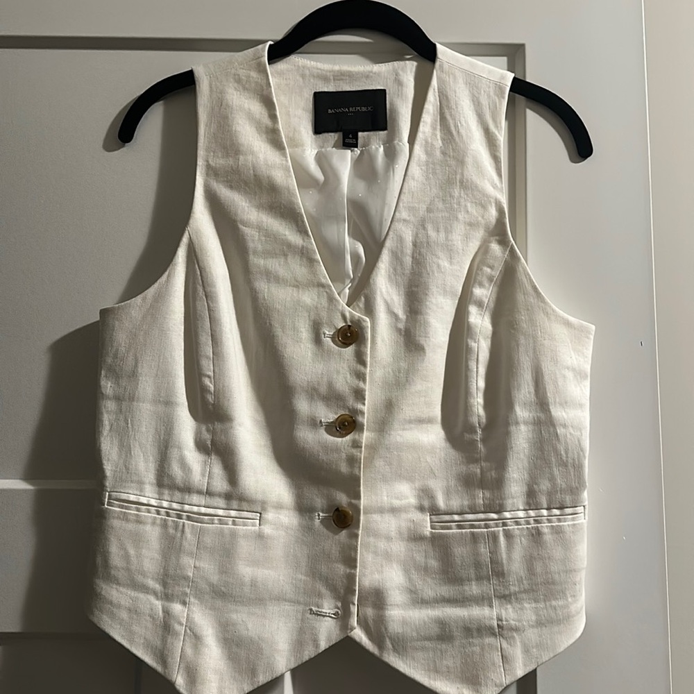 Banana Republic Cream Vest Top